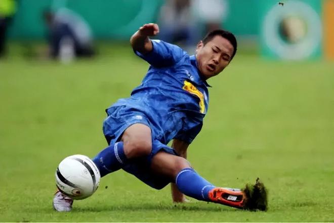 朝鲜足球运动员_朝鲜足球队员_朝鲜队足球