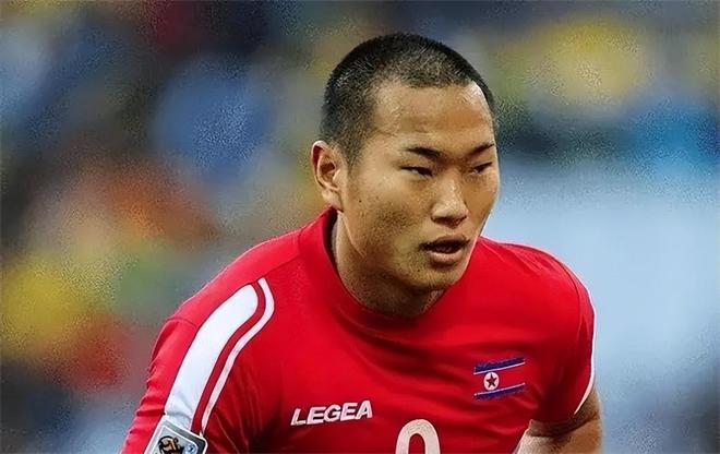 朝鲜足球运动员_朝鲜足球队员_朝鲜队足球